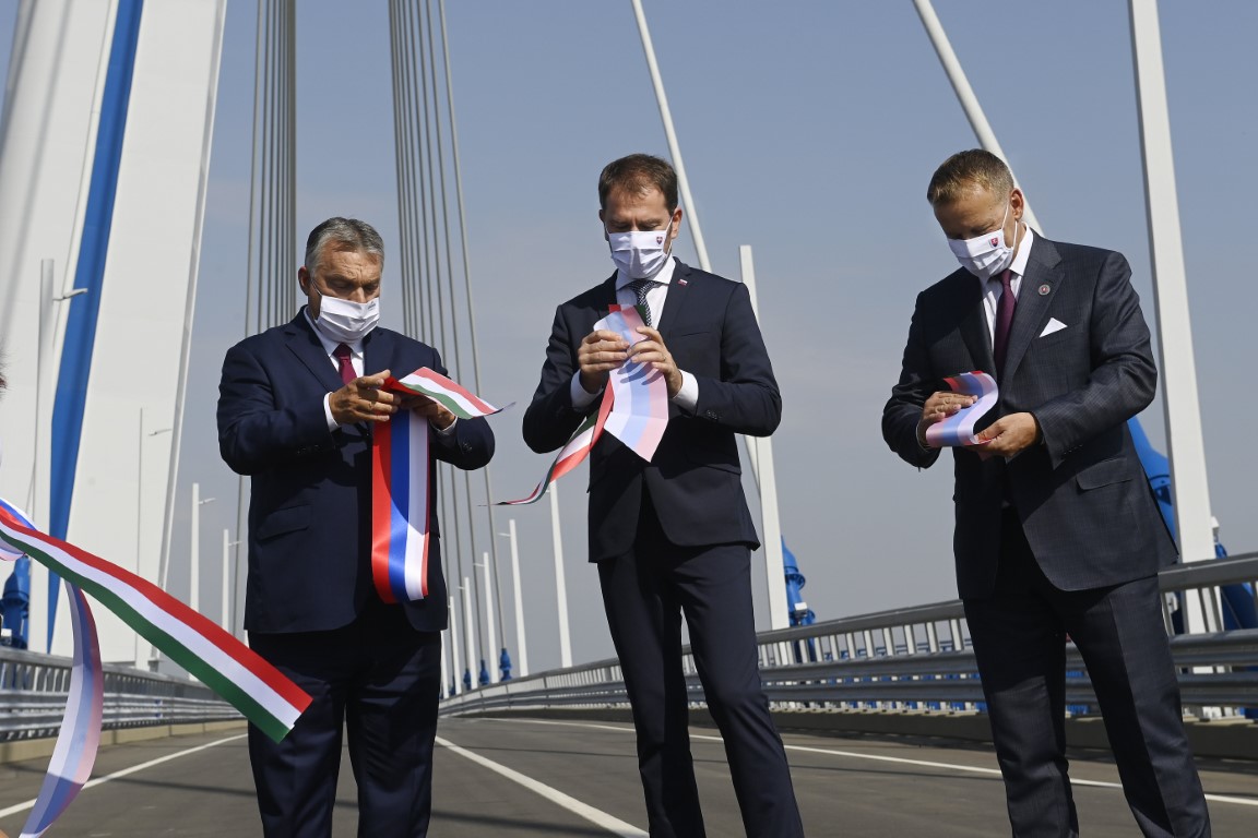 Download 2 Odovzdali najvyšší most na Dunaji. Most Monoštor predstavuje novú éru v rámci spolupráce Maďarska a Slovenska