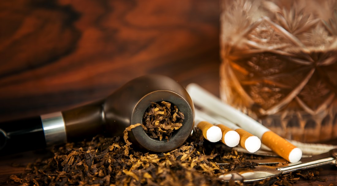 addiction nicotine tobacco pipe 2022 12 06 23 17 12 utc Novozámockí živnostníci – spoznajte úspešných podnikateľov minulosti! (1. časť)