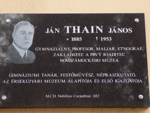 foto2 Ján Thain – muž mnohých talentov priniesol Novozámčanom prvé múzeum!