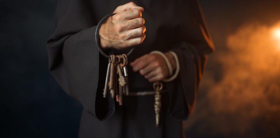 medieval monk holds a bunch of keys in hands 2021 08 26 16 26 37 utc Šarlatáni – ako klamliví liečitelia ovládali obyvateľov južného Slovenska?