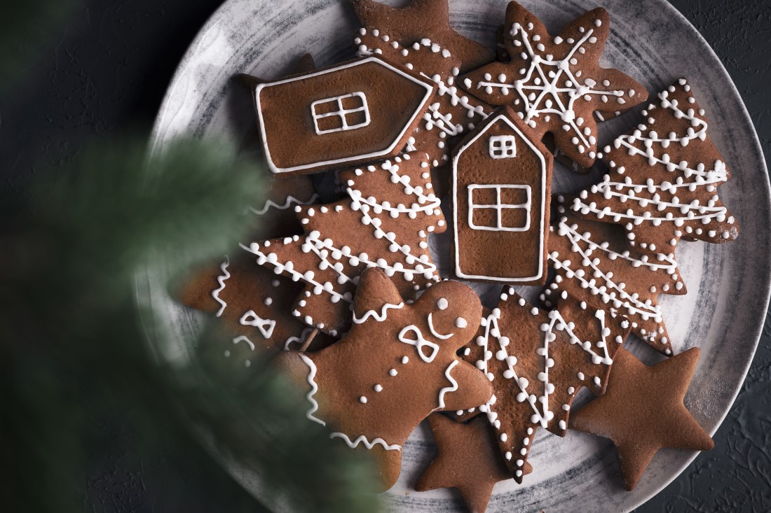 new year s gingerbread cookie with christmas acces 2022 10 11 20 34 45 utc Noc zázrakov a dobrého jedla – poznáte symboliku vianočného stolovania?