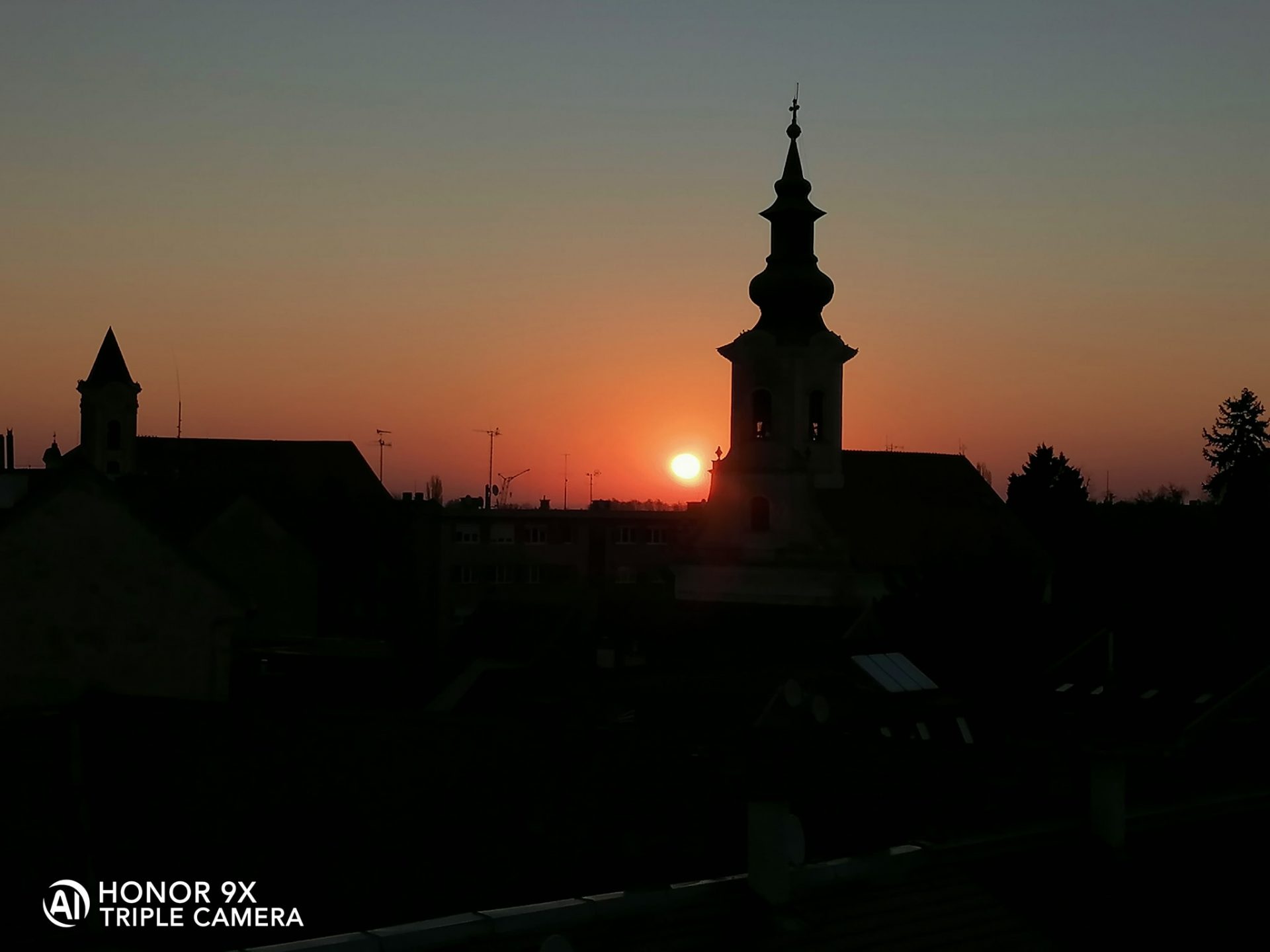 teglas Top 10 fotiek o západe slnka z Komárna