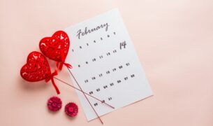 valentine s day calendar sheet with highlighted d 2022 04 04 21 50 34 utc Deň svätého Valentína – slepá láska, kvapka krvi a mágia prsteňov!