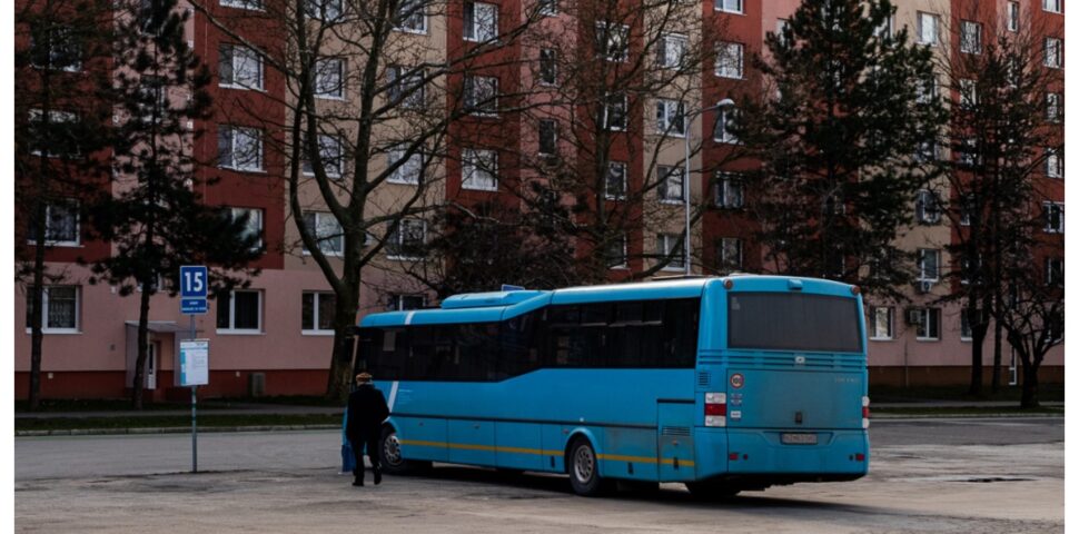 MixCollage 09 Jan 2025 10 57 AM 3922 Nové Zámky pripravujú výstavbu nových nájomných bytov i autobusovej stanice