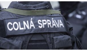 MixCollage 11 Apr 2026 12 12 PM 1457 Policajný zásah v Tvrdošovciach: Muž uvidel policajtov a odhalil kontraband