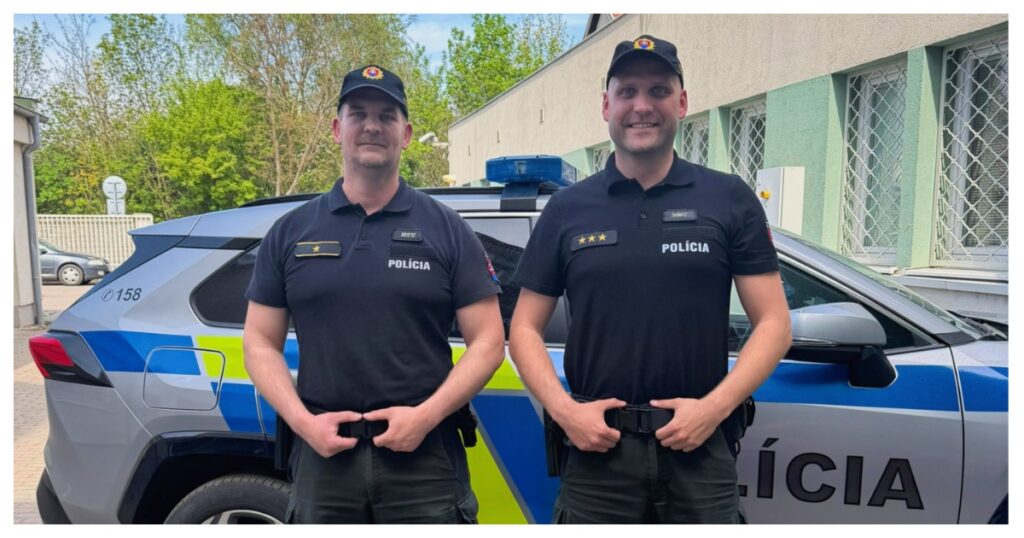 MixCollage 20 Apr 2026 05 10 PM 8398 Policajti z Nových Zámkov zachránili dieťa, ktoré nedýchalo